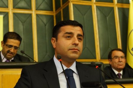 Demirtaş: 'Ağlamayız' diyor sonra 'yaradılanı yaradandan ötürü severiz' diyor