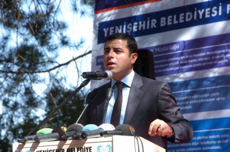 Demirtaş: Devlet, doğal olarak silah bırakmaz