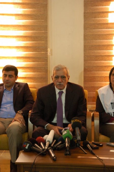 Demirtaş: İdam cezası yeniden yasalara girse de Öcalan'ın asılması mümkün değil