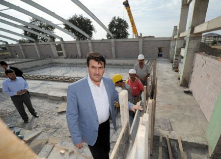 Demirtaş Kapalı Yüzme Havuzu'nun kaba inşaatı bitti