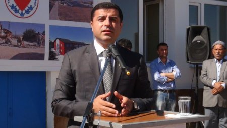 Demirtaş: Kürt halkının özerk Kürdistan’da kendini yöneteceği günler yakındır