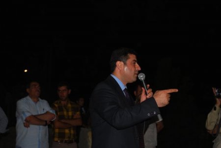 Demirtaş: Müzakereler Tekrar Sürdürülsün