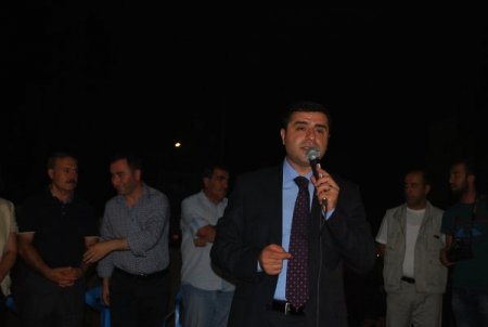 Demirtaş: Müzakereler Tekrar Sürdürülsün