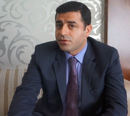 Demirtaş: PKK'lı silahlı güçlerin çekilmesi haziran sonunda tamamlanabilir