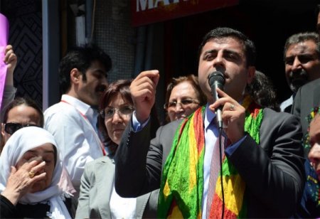 Demirtaş: Van'da Ak Parti'nin Adayını Başkan Yaptırmayız