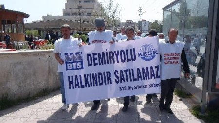 Demiryolu işçileri Batman’da yürüdü