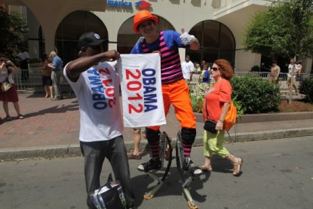 Demokrat Parti'nin Ulusal Kongresi festival havasında başladı