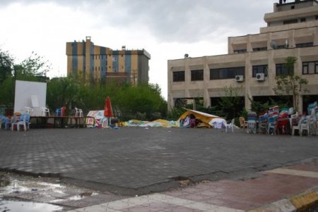 Demokratik Çözüm Çadırı Gece Yarısı Kaldırıldı