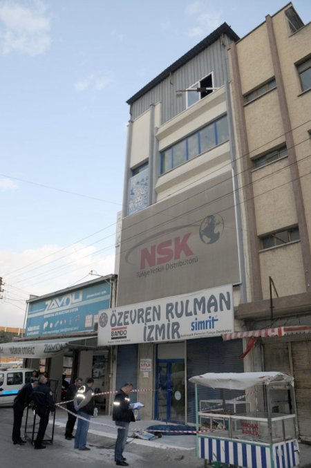 Dengesini kaybedip aşağı düşen mühendis öldü