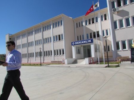 Deniz, 'Boyabatlılar işletme fakültesine sahip çıksın'