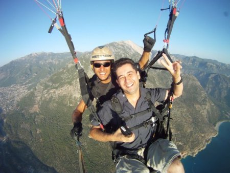 Deniz astsubayından gökyüzünde sürpriz evlenme teklifi