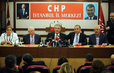 Deniz Baykal: Türkiye'de Darbe Demagojisi Yaşanıyor