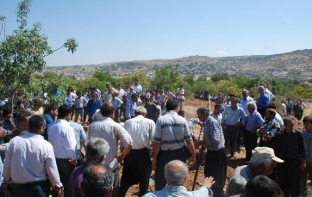 Deniz Feneri Sellerle Boğuşan Pakistan'da Gıda Dağıtıyor