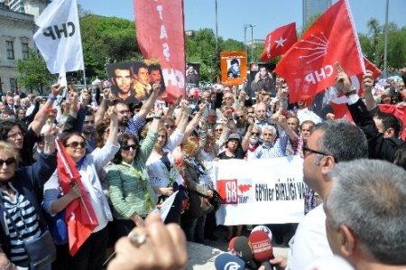 Deniz Gezmiş ve arkadaşları Dolmabahçe’de anıldı