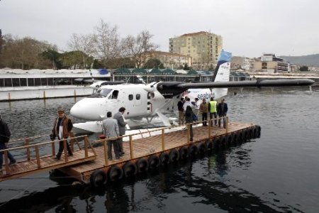 Deniz kuşu ilk seferinde 18 yolcusunu Bursa’ya getirdi