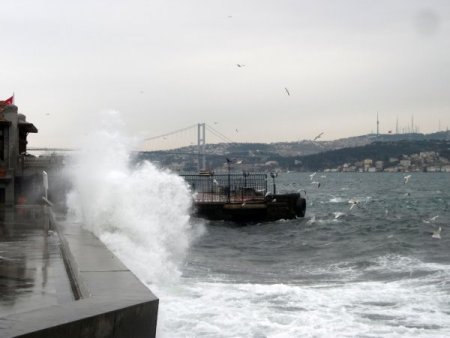 Deniz Ulaşımına Lodos Engeli