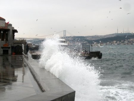 Deniz Ulaşımına Lodos Engeli