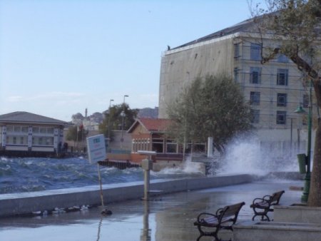 Deniz ulaşımına lodos engeli