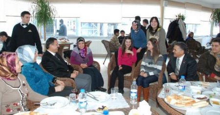 'deniz Yıldızı Gülen Yüzler' Projesiyle Üniversiteli Oldular