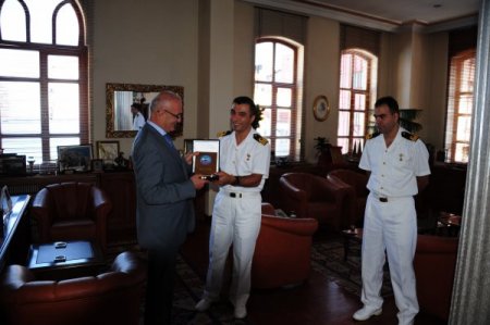 Denizaltın komutanından Büyükşehir Belediye Başkanı'na ziyaret