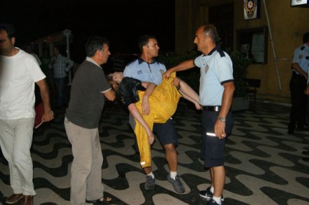 Denize Düşen Genç Kızı Polis Kurtardı