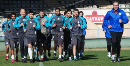 Denizli, takımıyla ilk antrenmana çıktı