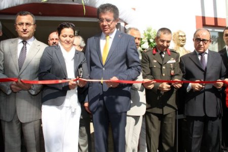 Denizli Amiroğlu Fen Lisesi açıldı