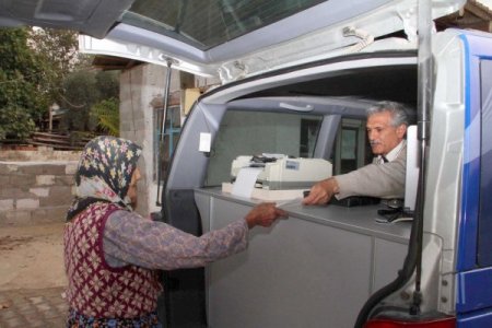 Denizli Belediyesi belde ve köylerde seyyar vezneyle tahsilat yapıyor