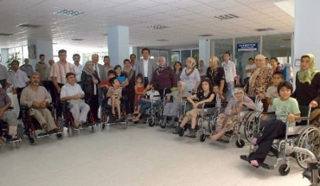 Denizli Belediyesi Engellilere Akülü Araba Hediye Etti