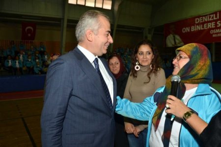 Denizli Belediyesi’nden 3 bin kadına eşofman
