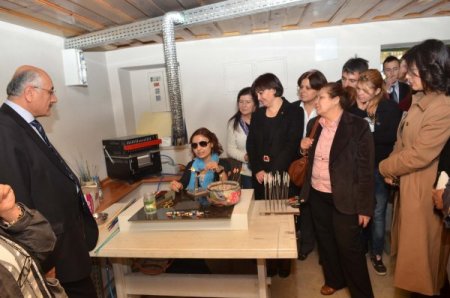 Denizli Belediyesi’nin Cam Boncuk Kursu Başladı