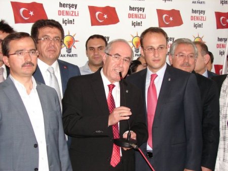 Denizli eski Belediye Başkanı Aygören AK Parti’ye katıldı