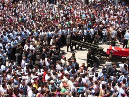 Denizli Şehidini, Son Yolculuğuna Binlerce Vatandaş Uğurladı