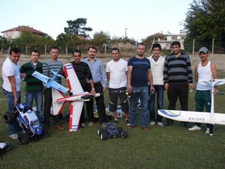 Denizli semalarını model uçaklar süsledi