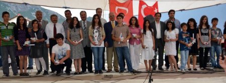 Denizli Ticaret Odası'nın İlköğretim Okulu İlk Mezunlarını Verdi