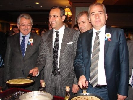 Denizli Valisi Demir: Turizm Haftası'nda Pamukkale pazar günü ücretsiz