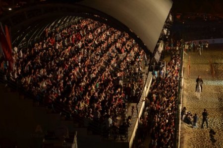 Denizli'de Geleneksel Sporlar Festivali'nin galası büyük ilgi gördü