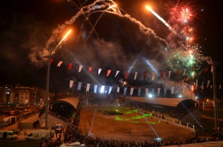 Denizli'de Geleneksel Sporlar Festivali'nin galası büyük ilgi gördü
