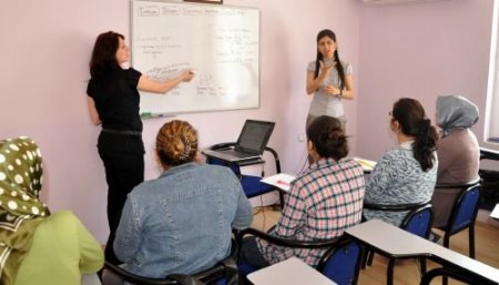 Denizli'de İşitme Engelliler İçin Grafik Ve Tasarım Kursu Açıldı
