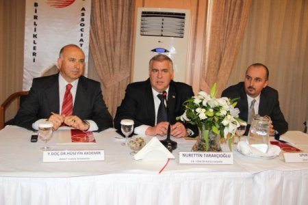 Denizli'de Kekik Paneli düzenlendi