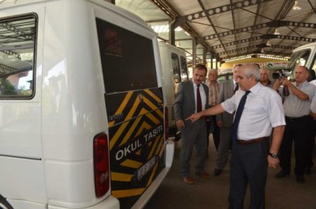 Denizli'de okullar açılmadan öğrenci servisleri denetleniyor