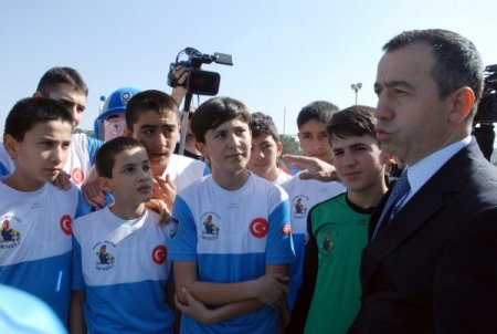 Denizli'deki 'Hayata Pas Ver' projesinde ilk maç yapıldı