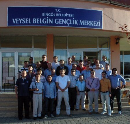 Denizlili gönüllüler Bingöllü kardeşlerine yardım eli uzattı