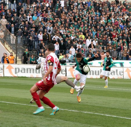 Denizlispor: 1 Kartalspor: 1