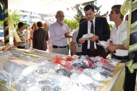 Denizyıldızı Derneği kermesine görkemli açılış