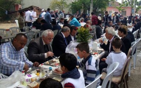 DENKÖYDER 3 bin kişilik Kutlu Doğum yemeği verdi