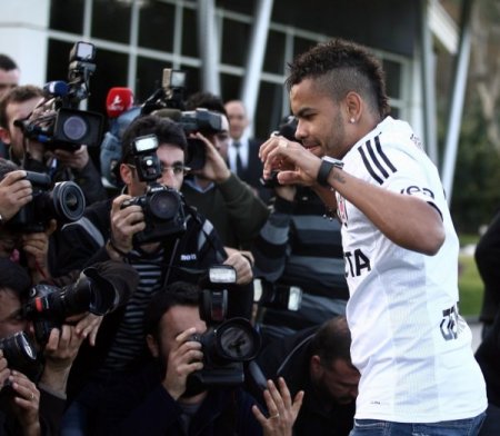 Dentinho: Şampiyonluklar yaşamak istiyorum