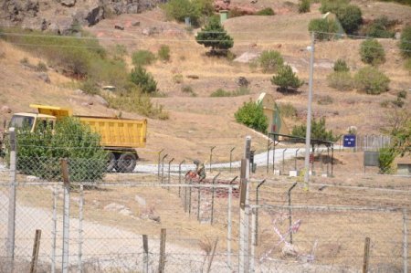 Deponun altında 7 metrelik çukur oluştu