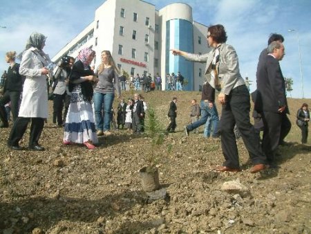 Deprem Şehitlerinin Adı, Düzce Üniversitesi'ndeki Hatıra Ormanında Yaşayacak