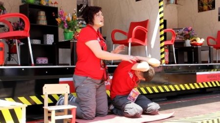 Deprem simülatörü, sarsıntı anını Giresunluları, uygulamalı olarak yaşattı